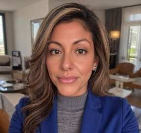 diana espinel headshot